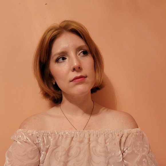 Meet your Posher, Heidi - Picture 1 of 2